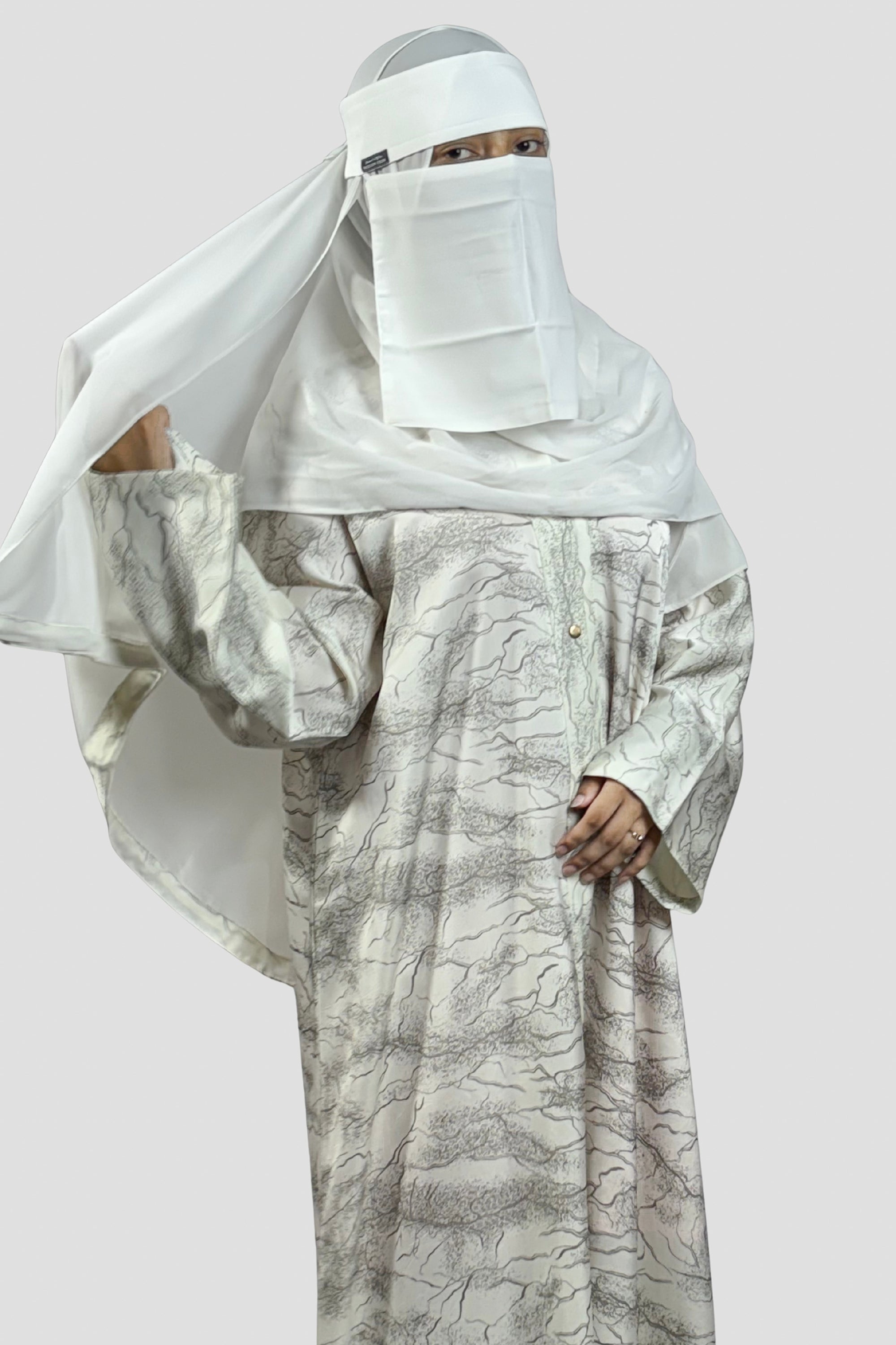 Premium Grey Textured Abaya – Free Size | Soft Tiktok Fabric | Front Button Closure